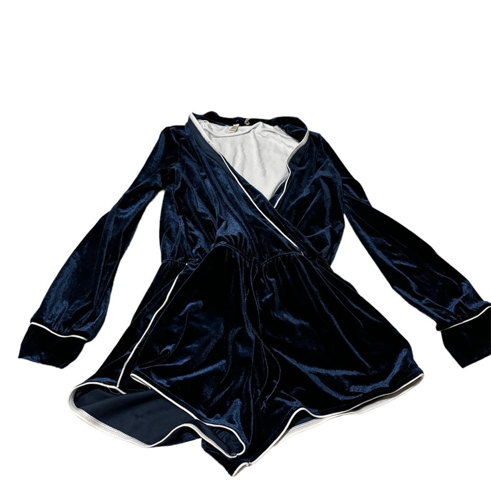 Naked princess velvet long sleeve romper size S